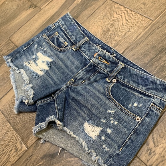 AMERICAN EAGLE Distressed Shorts - Picture 3 of 5